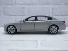 Kyosho 1/18 BMW 7 Series 750Li F02 Moon Silver Diecast Model Car