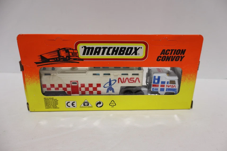 1981 MATCHBOX NASA CONVOY PETERBIL SEMI-TRACTOR TRAILER - Image 3 of 3