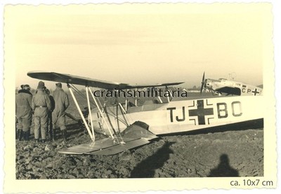 Orig. Foto Notlandung Bücker Bü 131 Flugzeug an Flugplatz GÖRLITZ Sachsen 1940