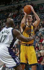 Jeff Foster Indiana Pacers shoots v Anthony Mason Milwaukee Bucks- 2002 Photo 1