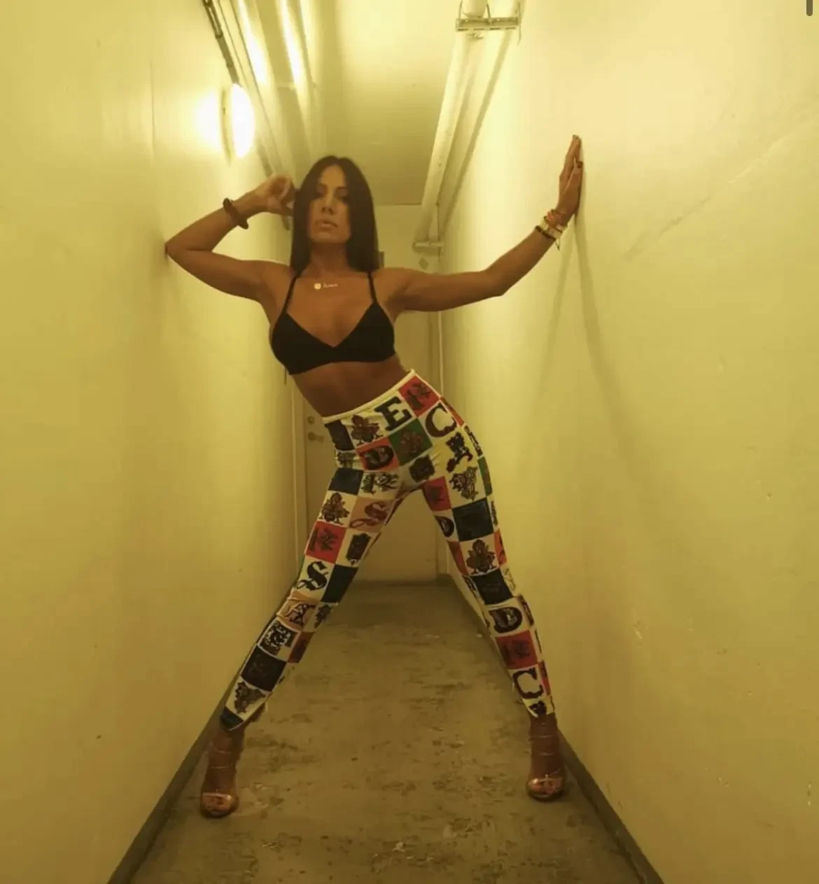 Versace — Vintage Versace Logo AOP Monogrammed Leggings Pants size 42