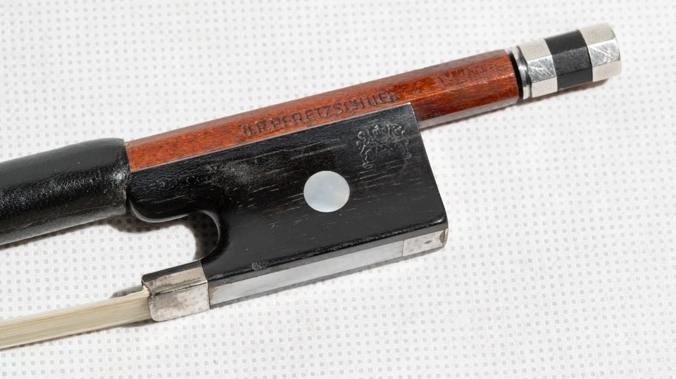 H.R. Pfretzschner Violinbogen, 3/4 – Silber montiert mit Opal-Einlagen, ca. 1930 - Bild 3 von 4