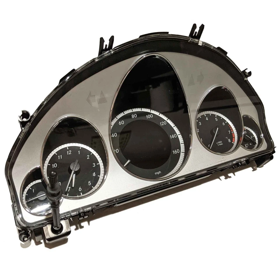 Cuadro de instrumentos velocímetro OEM Mercedes-Benz E350 E550 W212 cupé 2012 Foto 3 de 4