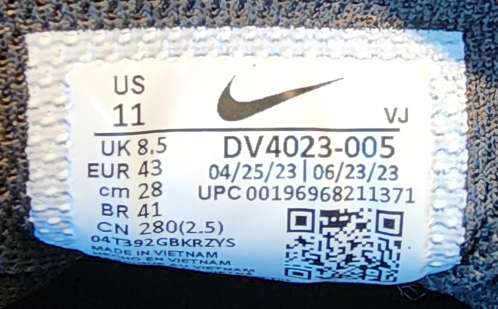 Nike Winflo 10 'Anthracite Gold' Black White DV4023-005 Women's Size 11 Running thumbnail 6