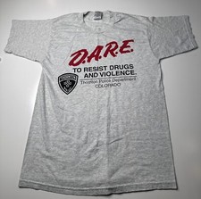 DARE To Resist Drugs Short Sleeve Graphic T Shirt Grey Fruit Of The Loom Medium
