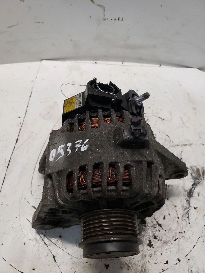 Alternador Hatchback GT ID 373002E200 compatible con 11-18 ELANTRA 1378280 Foto 2 de 4