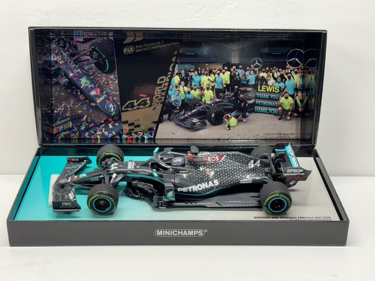 Minichamps 1/18 Mercedes F1 W11 Lewis Hamilton 2020 7x World
