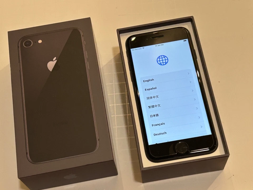 Apple iPhone 8 - 64 GB - Space Gray (Unlocked) With Original BOX - Image 3 of 4