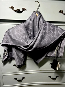 GUCCI 195 X 70 cm 80 % LAINE/20 % SOIE GG GUCCISSIMA GRIS ÉCHARPE CHÂLE ÉTOLE.NEUF AVEC ÉTIQUETTE