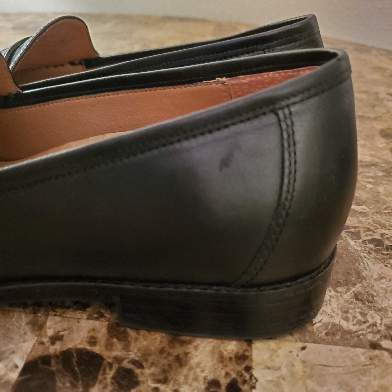 Vionic  sz 9 Waverly Croc Penny Loafer Black Leather wmn Academia Work Classic