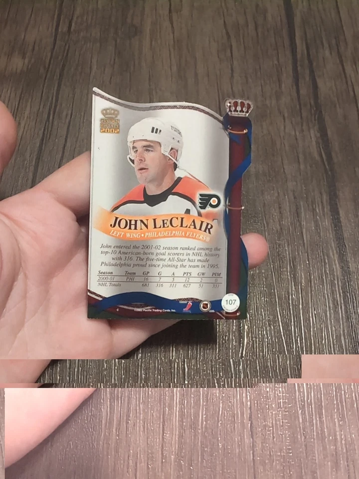 2002 Pacific CROWN ROYALE Hockey Retail Green Pararell Dicut John LeClair #107 - Image 2 of 2