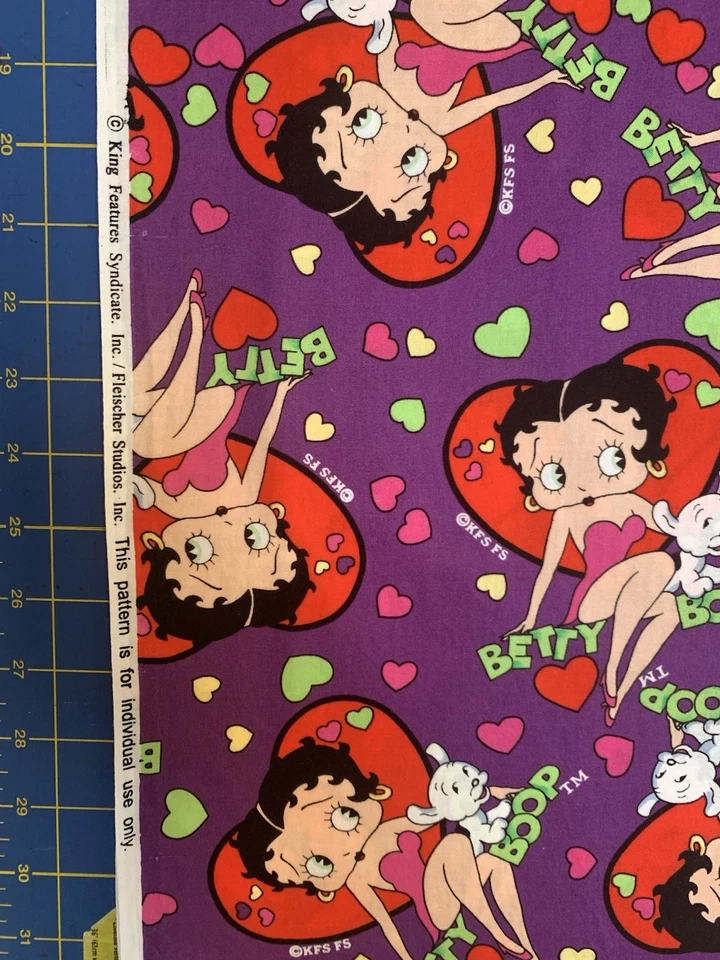 Betty Boop Pudgy On Hearts KFS, King Features Syndicate BTY Purple Background Foto 2 de 4