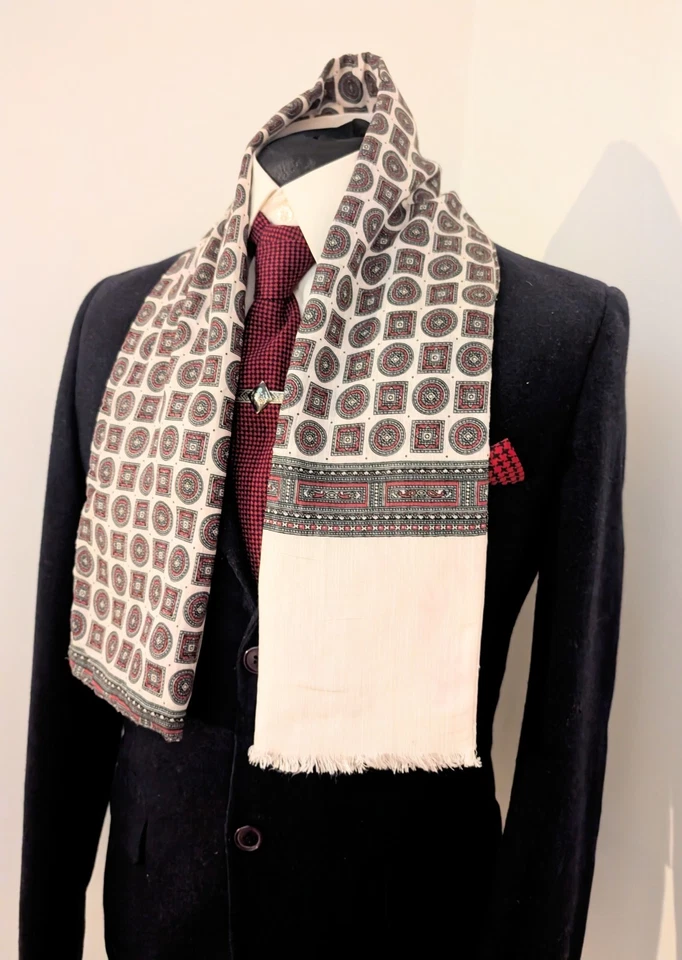 Men's Vintage Geometric Scarf, Gents 60's Silky Evening Beige Scarf Opera Cravat - Image 2 of 4