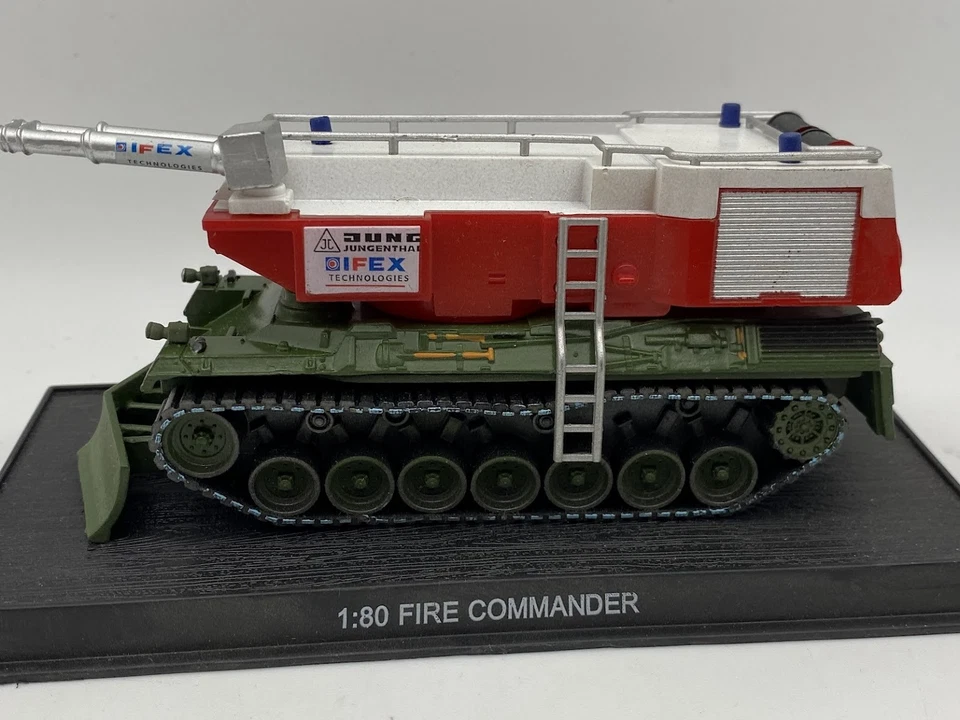 DelPrado Fire Commander 1:80 tracked fire fighting vehicle collectible - Image 3 of 4