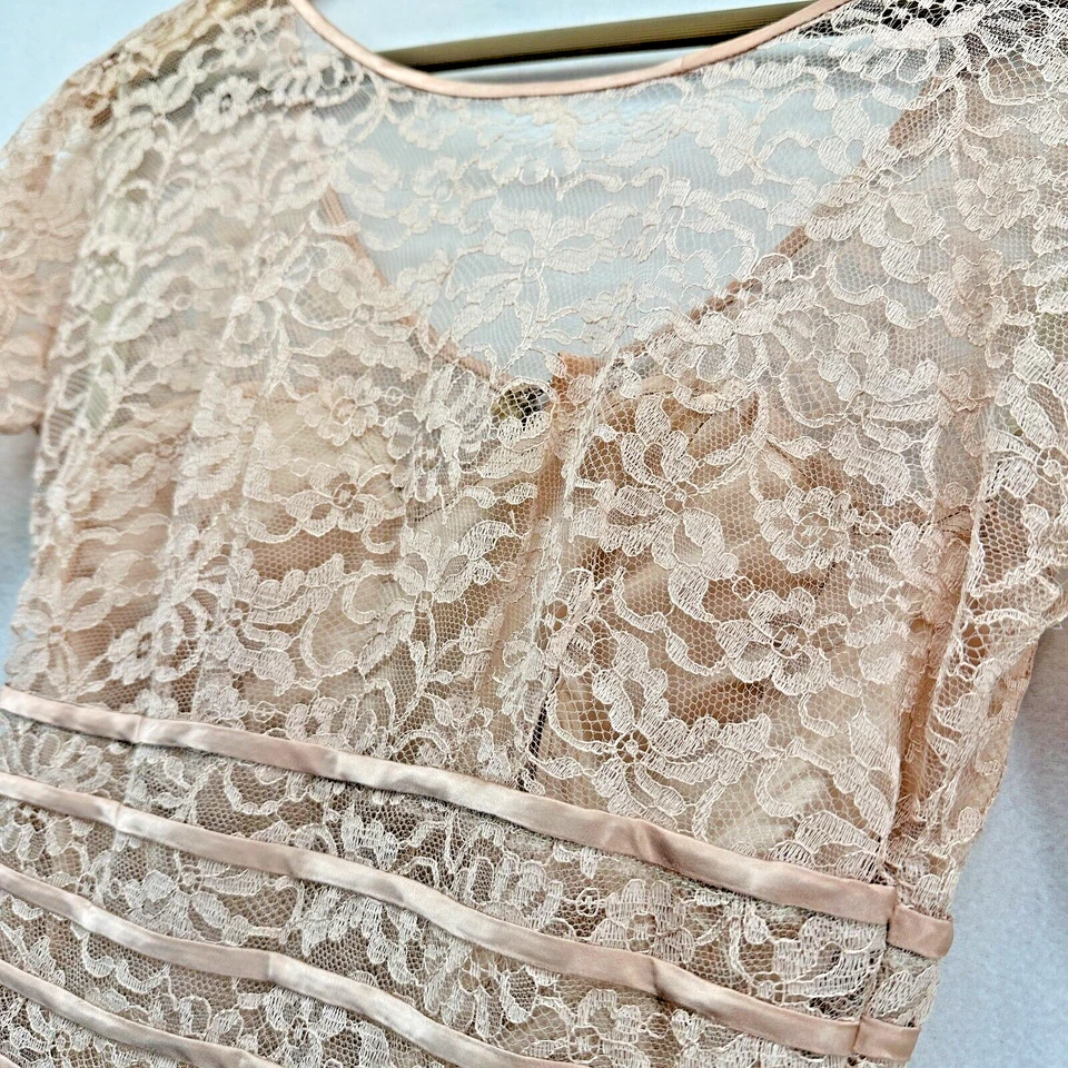 Vestido de Encaje Años 50 Vintage Cóctel Beige Desnudo Rubor Línea A Manga 3/4 Forrado Satinado Foto 3 de 4