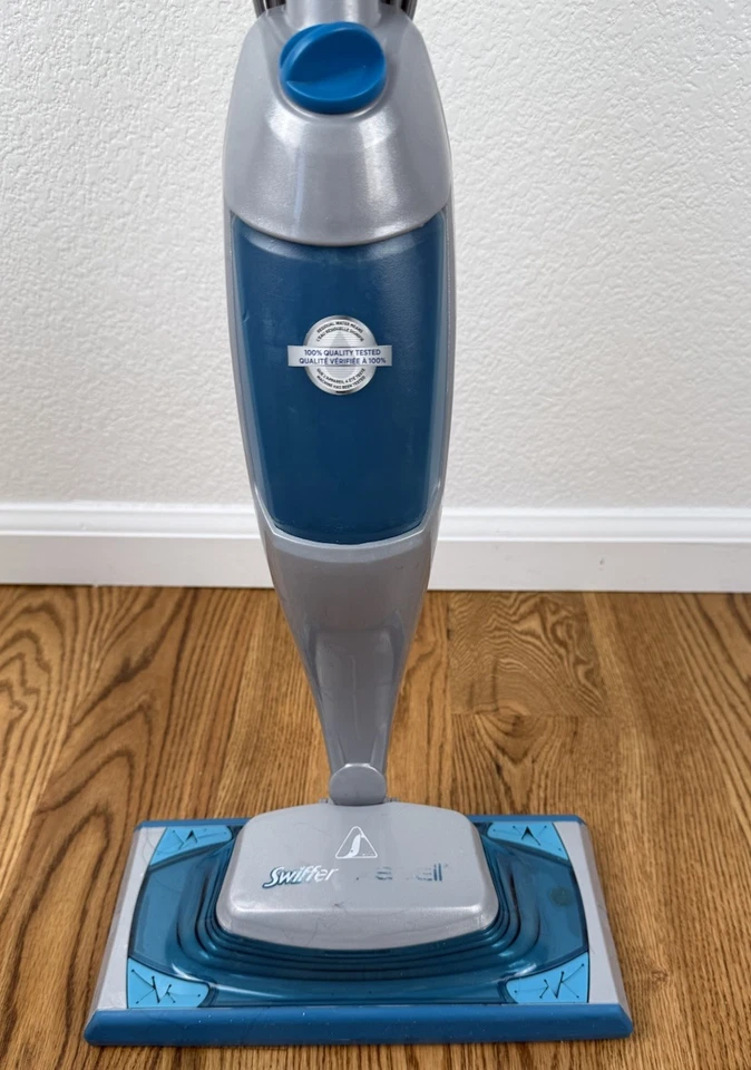 Swiffer Bissell Steamboost Steam Mop Model 6639 - Image 2 of 4