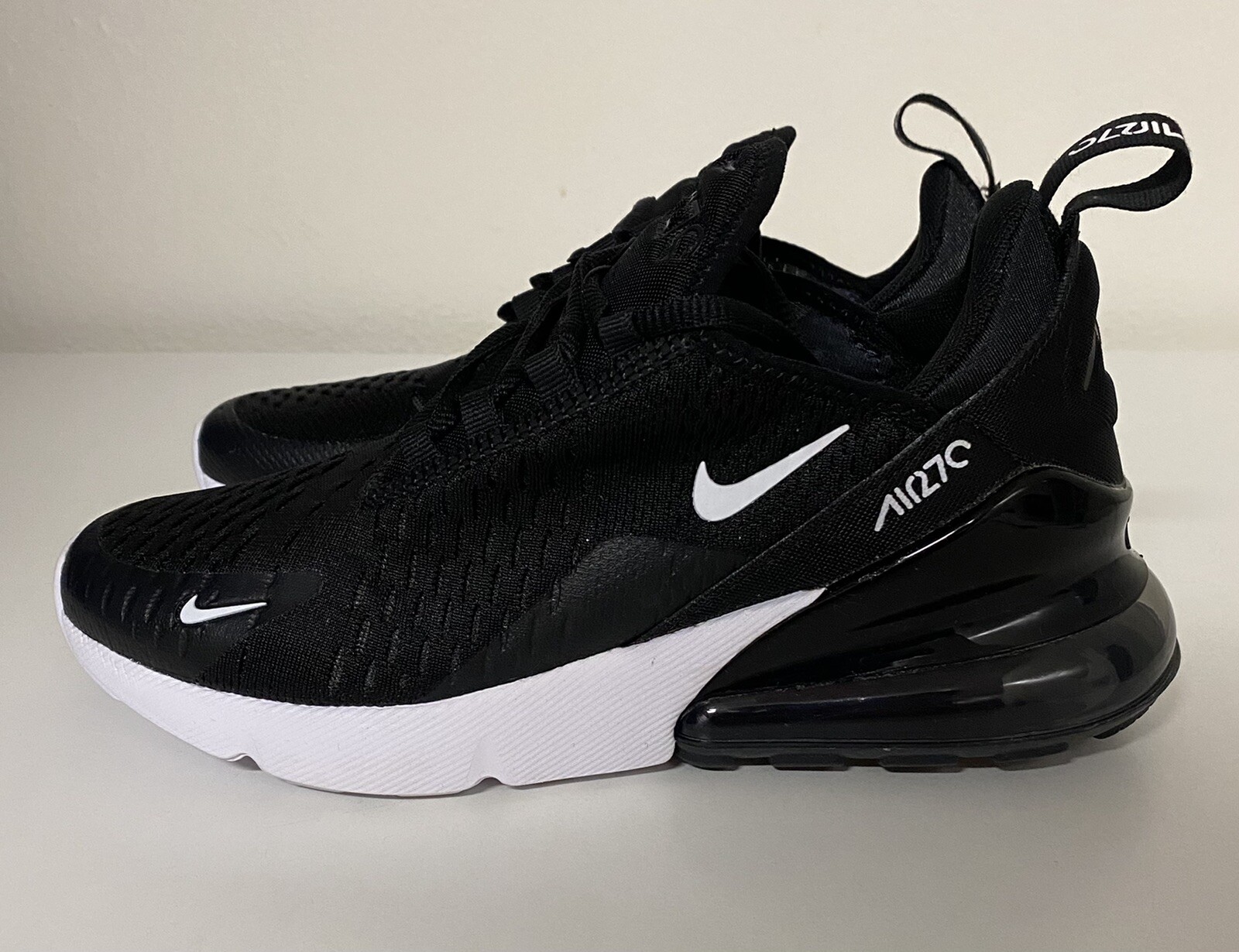 Nike Air Max 270 GS Youth Sz 6.5Y 