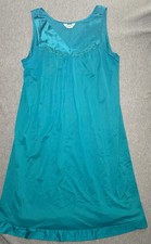 Vintage Vanity Fair Turquoise Blue Lace Trim Nightgown M Made in USA Nylon