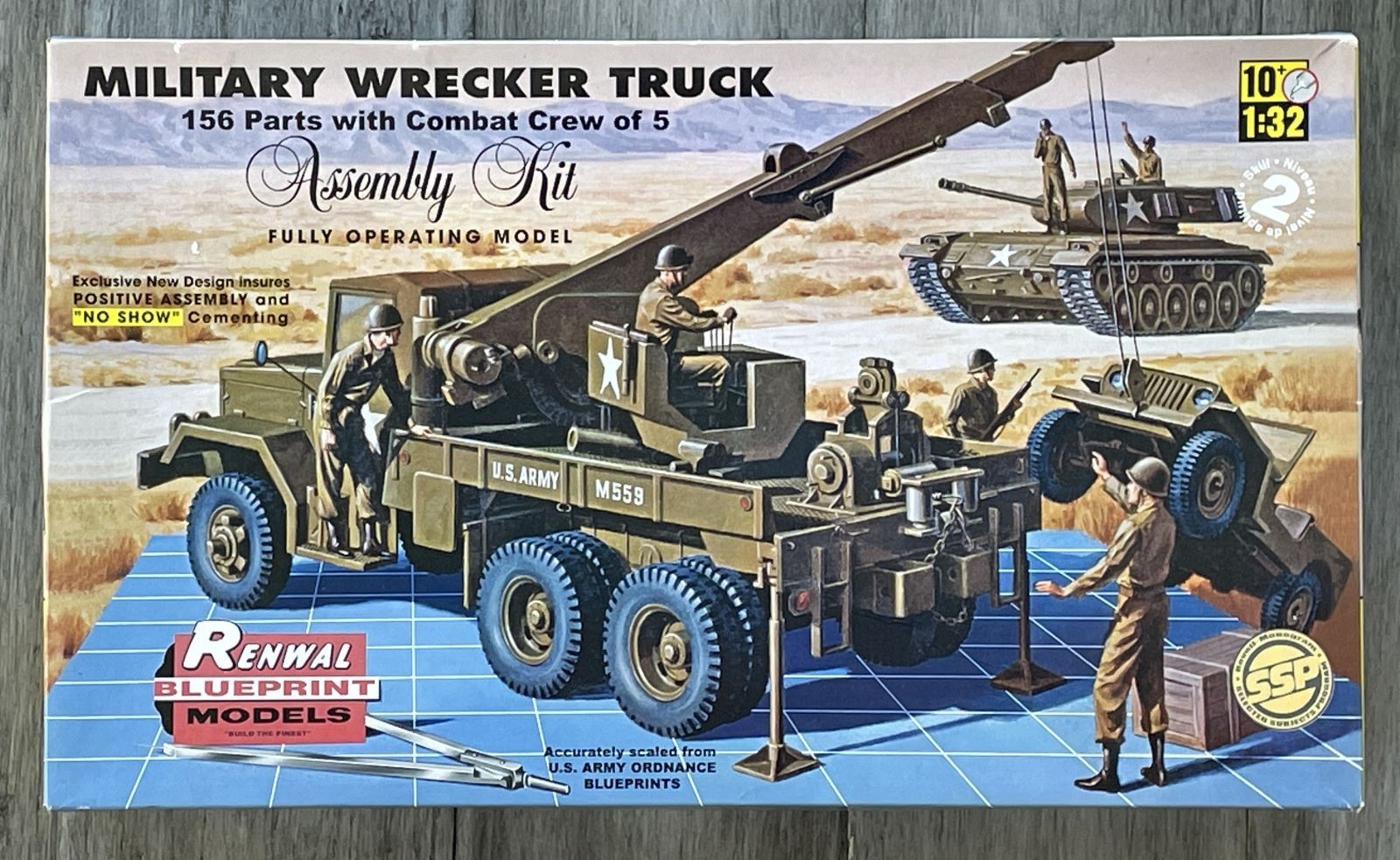 MILITARY WRECKER TRUCK & Crew Renwal Blueprint Plastic Model Kit 85-7816 1/32