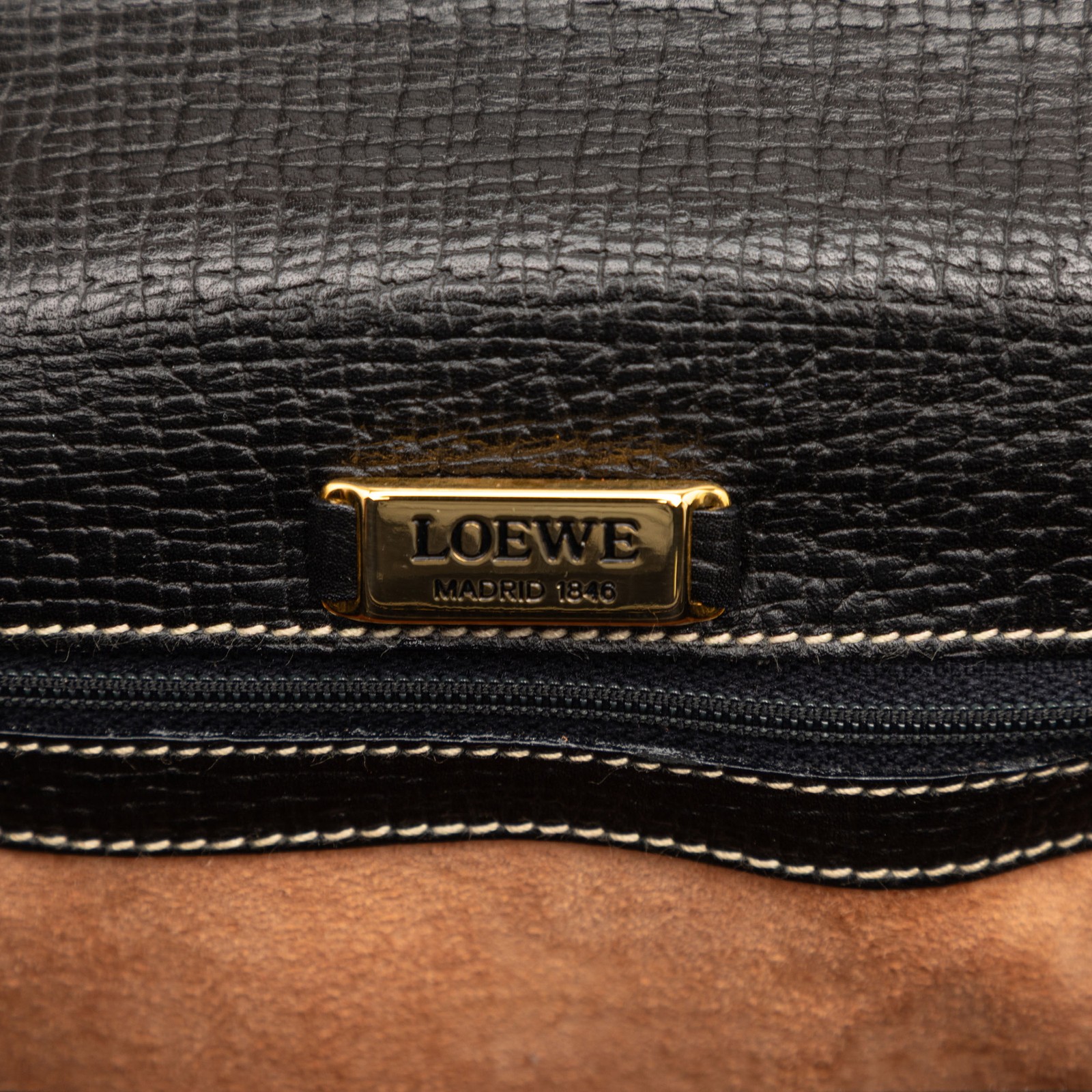 Authenticated LOEWE Leather Toggle Flap Crossbody… - image 5