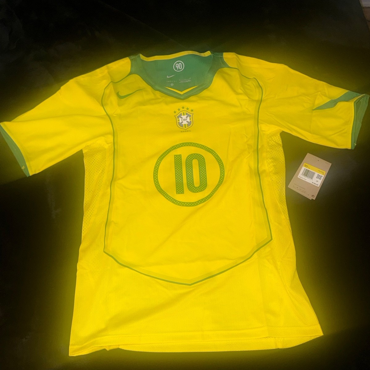 Ronaldinho Brazil 2004 Total 90 Reissue Men's Nike Soccer