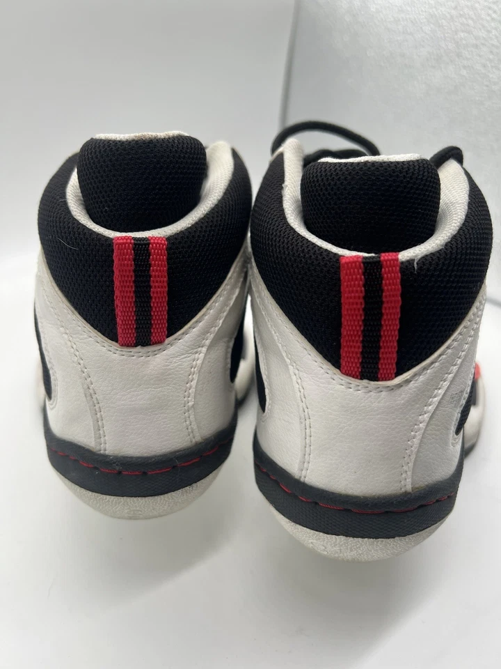 Zapatos de baloncesto Strength Jump talla 8,5 Foto 3 de 4