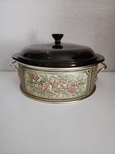 PYREX Originals Fireside Casserole w/Lid 2qt Bakeware And Decorated Metal Server