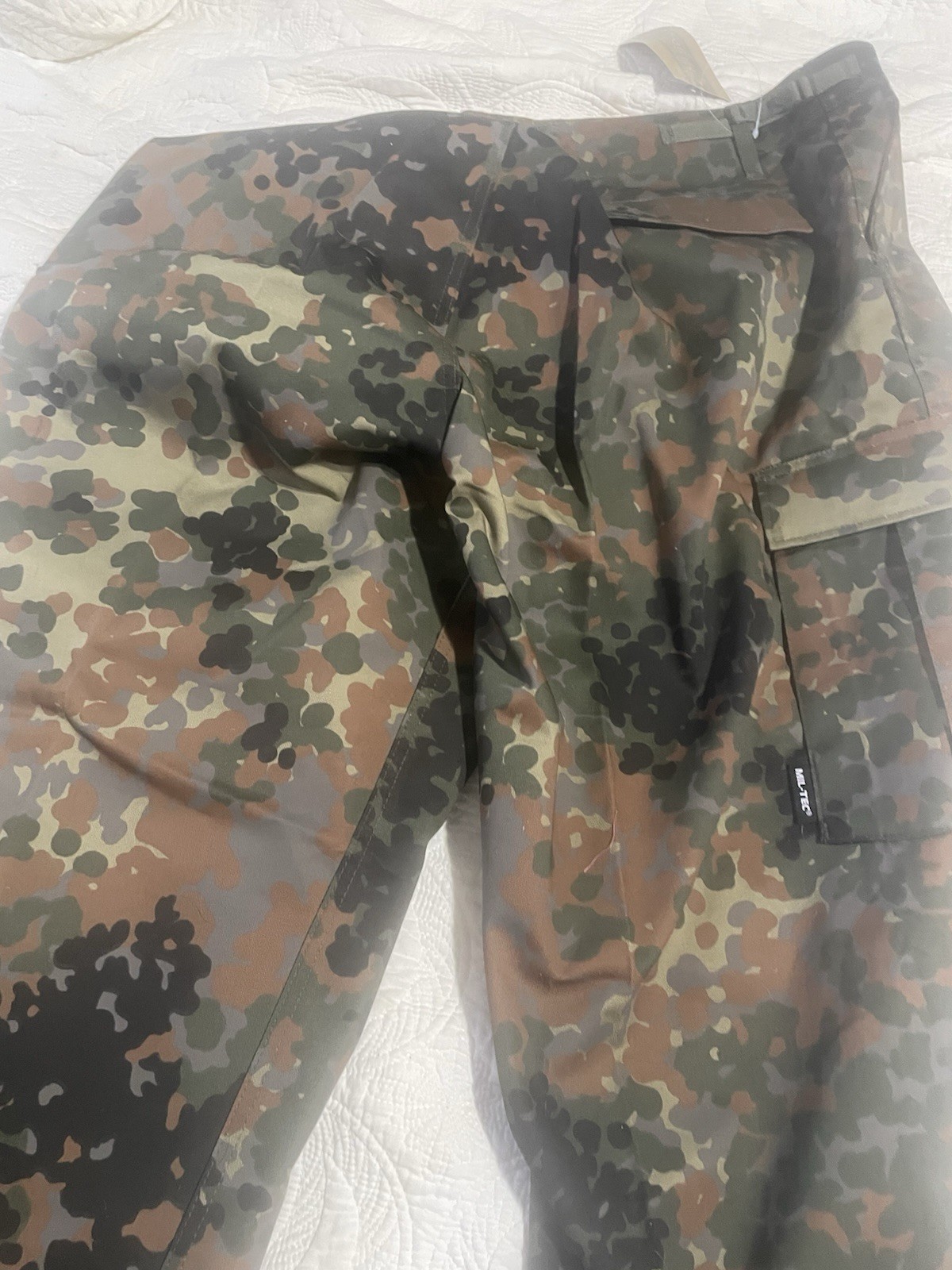 Mil-Tec Camouflage Cargo Pants Men's Size 5  XL NWT