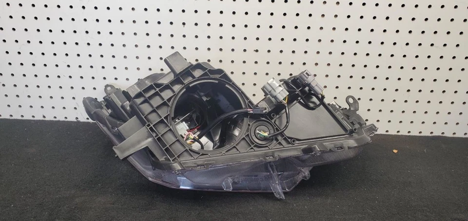 Driver Left Headlight LED Fits 16-18 RAV4 1665936 Foto 3 de 4