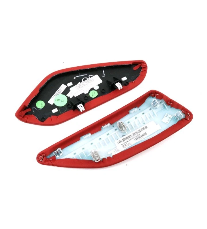 Оригинальный комплект внутренней отделки наколенников для Chevrolet Camaro 2016-2018 годов выпуска 84712621 красный от оригинального производителя - Изображение 4 из 4