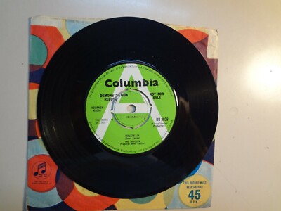 MEASLES:Walkin  In-Looking For Love-U.K. 7'' 66 Columbia E.M.I. DB 8029 Mono Demo