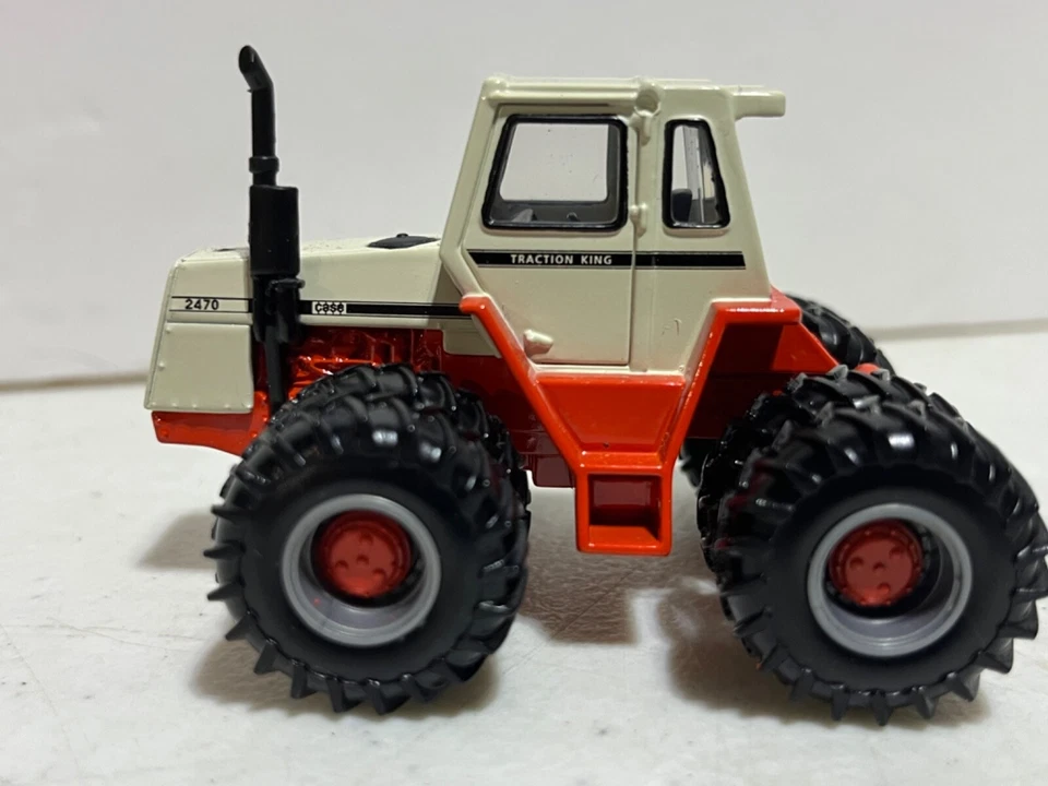 Case 2470 Traction King Tractor w Duals All Aroung NIP 1/64 Scale by Ertl - Image 4 of 4