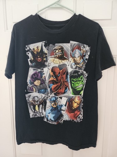 Marvel Super Heroes T-Shirt Size Med