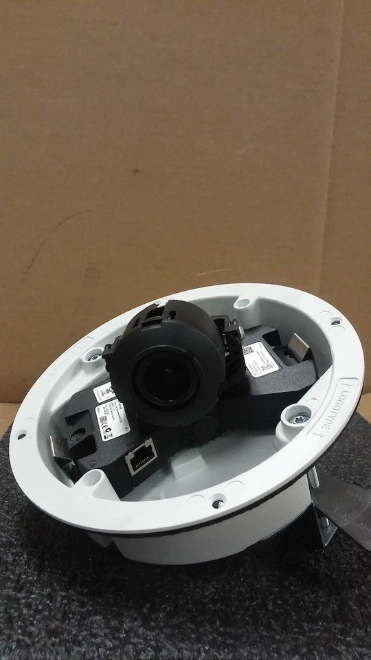 Cámara de red domo fija día/noche AXIS P3353 6 MM PN 0464-001-01 Foto 4 de 4