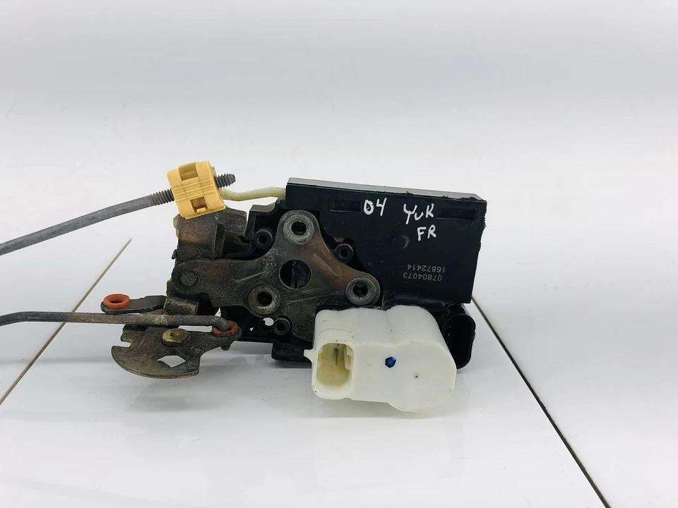 00-06 GMC YUKON XL 1500 ACTUADOR DE CIERRE DE PUERTA LADO PASAJERO DELANTERO DERECHO OEM Foto 2 de 4