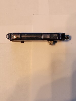 KEYENCE DIGITAL FIBER OPTIC SENSOR AMPLIFIER FS-V32CP