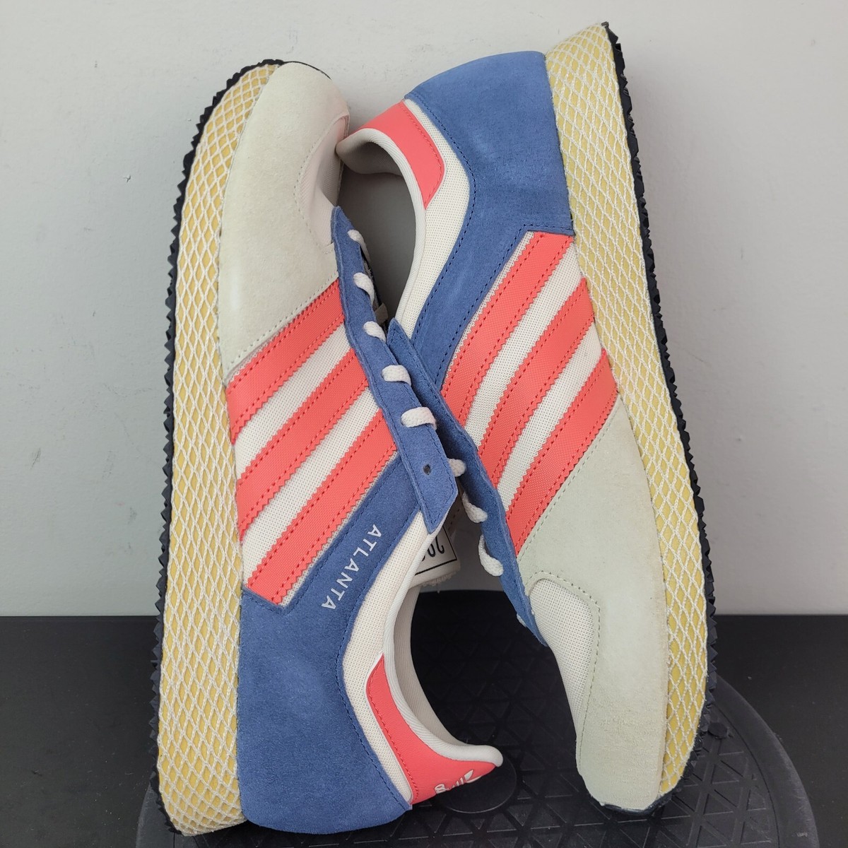 【Adidasコリア】 Atlanta Shoes adidas Originals Atlanta White Scarlet Athletic Shoes IE2943