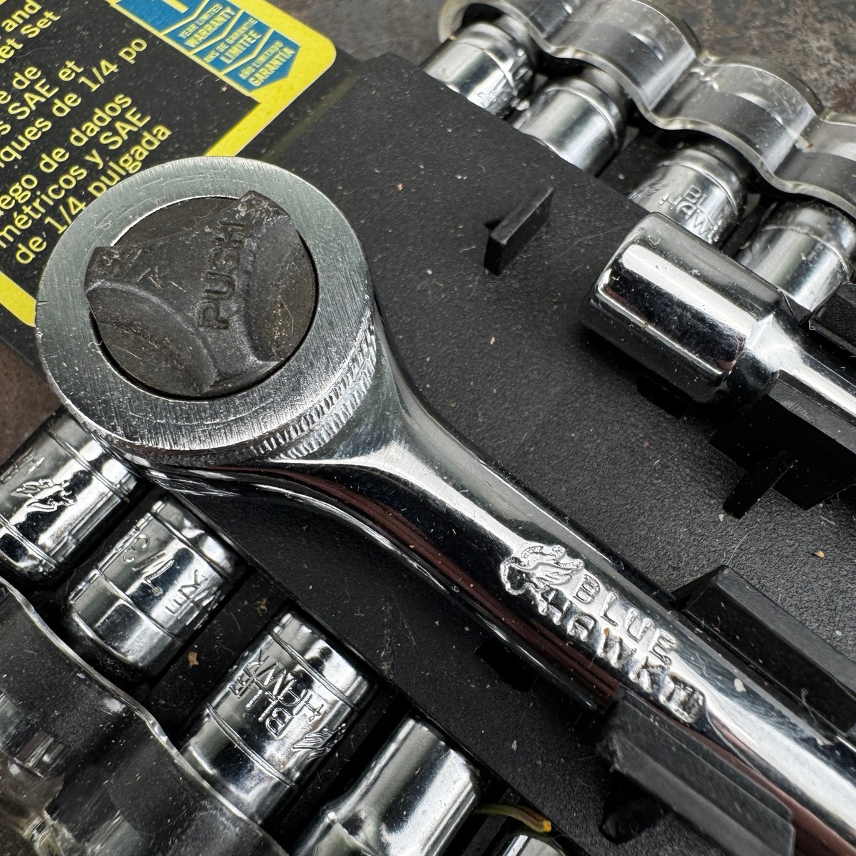 BLUE HAWK - 6 Pt Metric Socket Set w/ Ratchet - 1/4