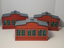 2004 Thomas TOMY Trackmaster Shed Stations Tunnel Lot 3