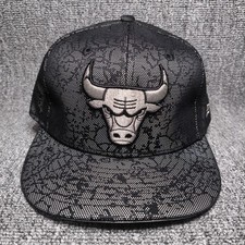 New Era 9FIFTY Chicago Bulls NBA Snapback Hat Black Grey Crackle Pattern Cap