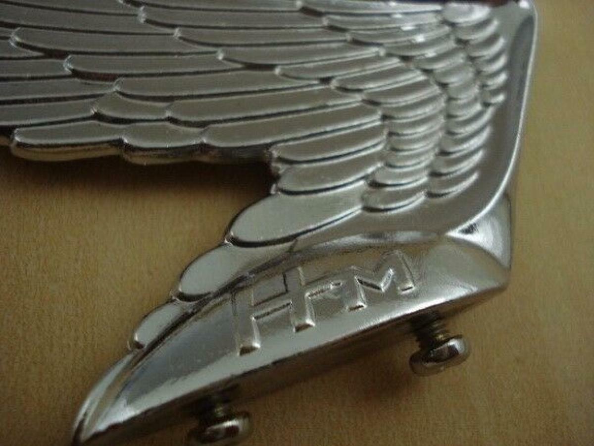 Classic Honda Headlight Wing Visor – Chrome-Style Trim For CB72, CB77, CA72, CA77, CS92, CS95, CS72, CS77 – 1PC