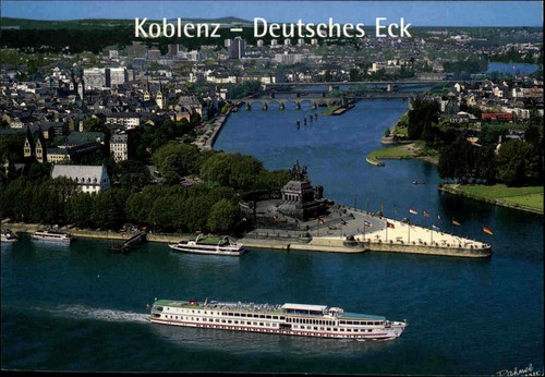 Rhein Schiff Rhine Ship Fahrgastschiff passiert Deutsches Eck bei Koblenz, color