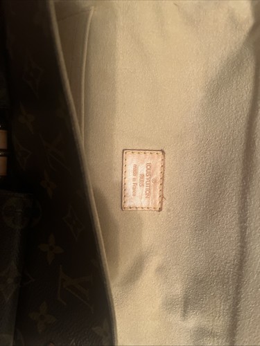 louis vuitton messenger bag women - Picture 3 of 13