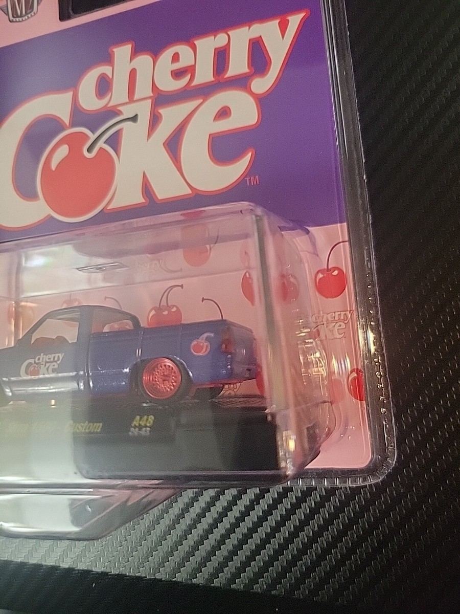 ミニカー CHASE 1988 GMC Sierra 1500 - Cherry Coke 2024 M2 Machines Cherry Coke (Sirra Error) 1988 GMC Sierra