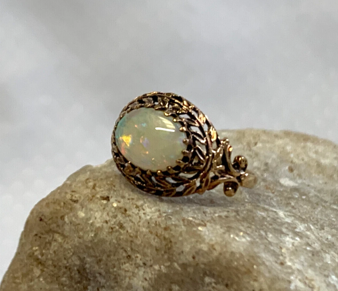 Vtg 10K Rose Gold Ring 2.04g Fine Jewelry Sz 6.25 Band Oval Opal Prong Ornate