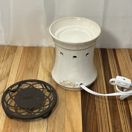 Calentador de cera tamaño completo Scentsy modelo de novia DSW puente y pedestal de metal soporte rosas - Imagen 10 de 12
