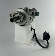 Carquest Wearever MCA390109 Brake Master Cylinder With Reservoir 0.938 Bore thumbnail 2