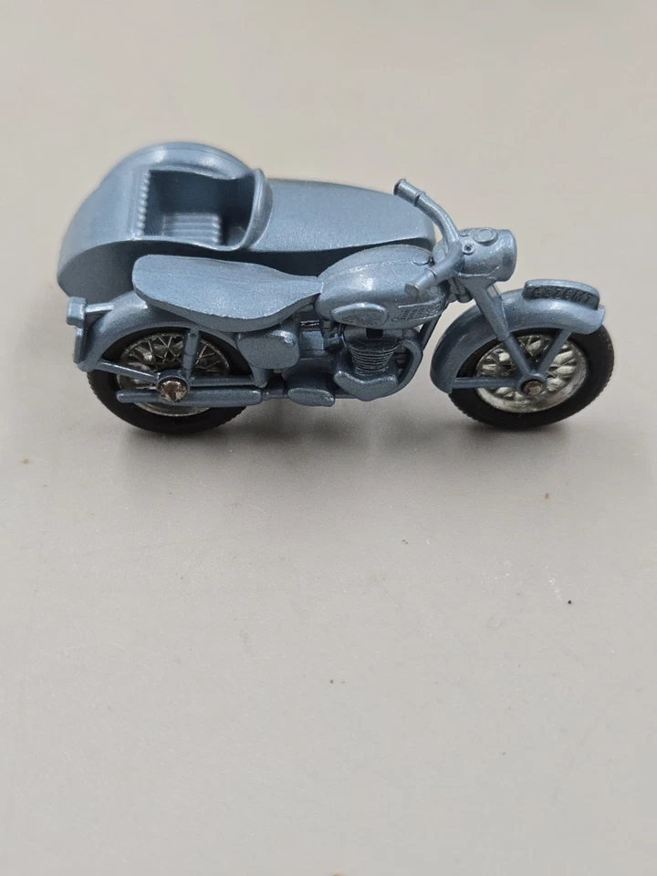 Vintage Matchbox Lesney #4 Triumph Motorcycle & Sidecar With Original Box In... - Image 3 of 4