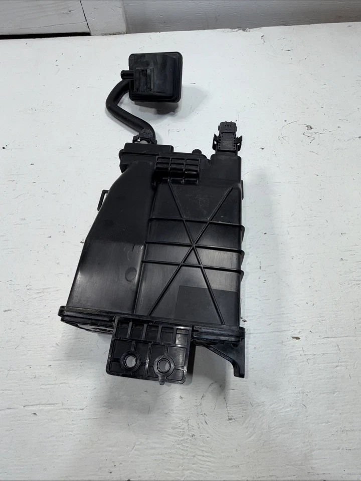 Reservatório vasilha evaporador vapor combustível Nissan NV 200 2018-2021 FABRICANTE DE EQUIPAMENTO ORIGINAL - Imagem 3 de 4