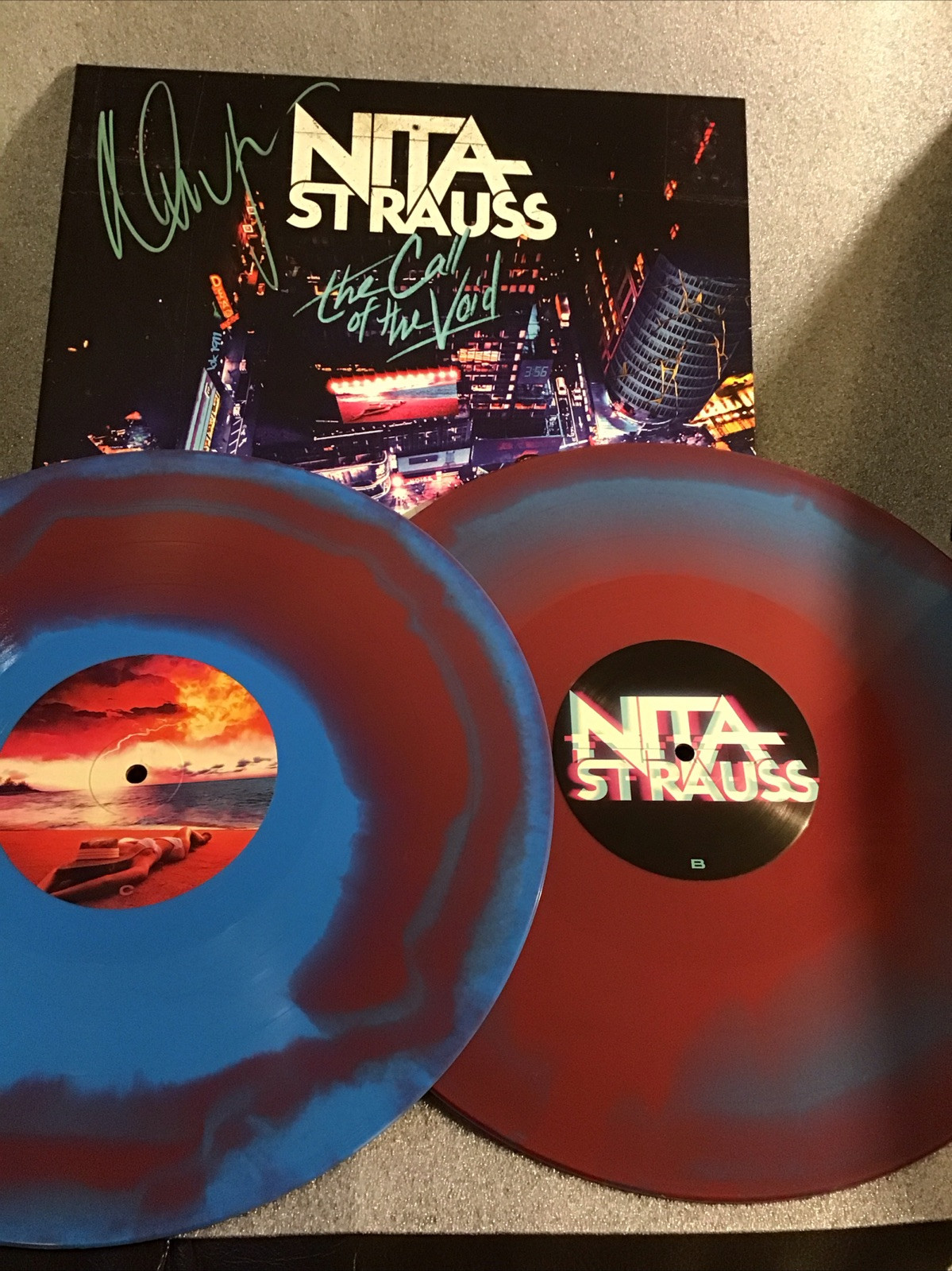 Vinyl Records - Nita Strauss - The Call Of The Void- Limited Edition, Signed-image